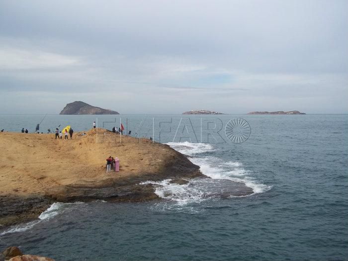 España protesta ante Marruecos por instalar una piscifactoría en aguas de las Chafarinas