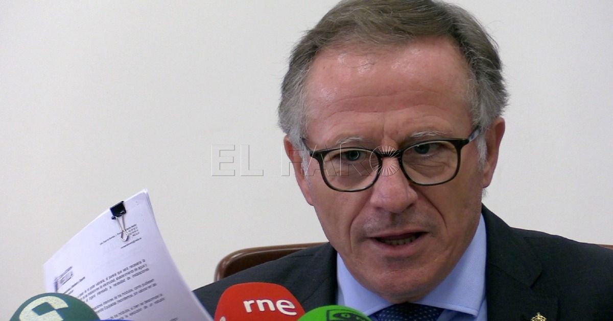 De Castro Melilla: De Castro anuncia el cese del consejero Mohamed Mohand