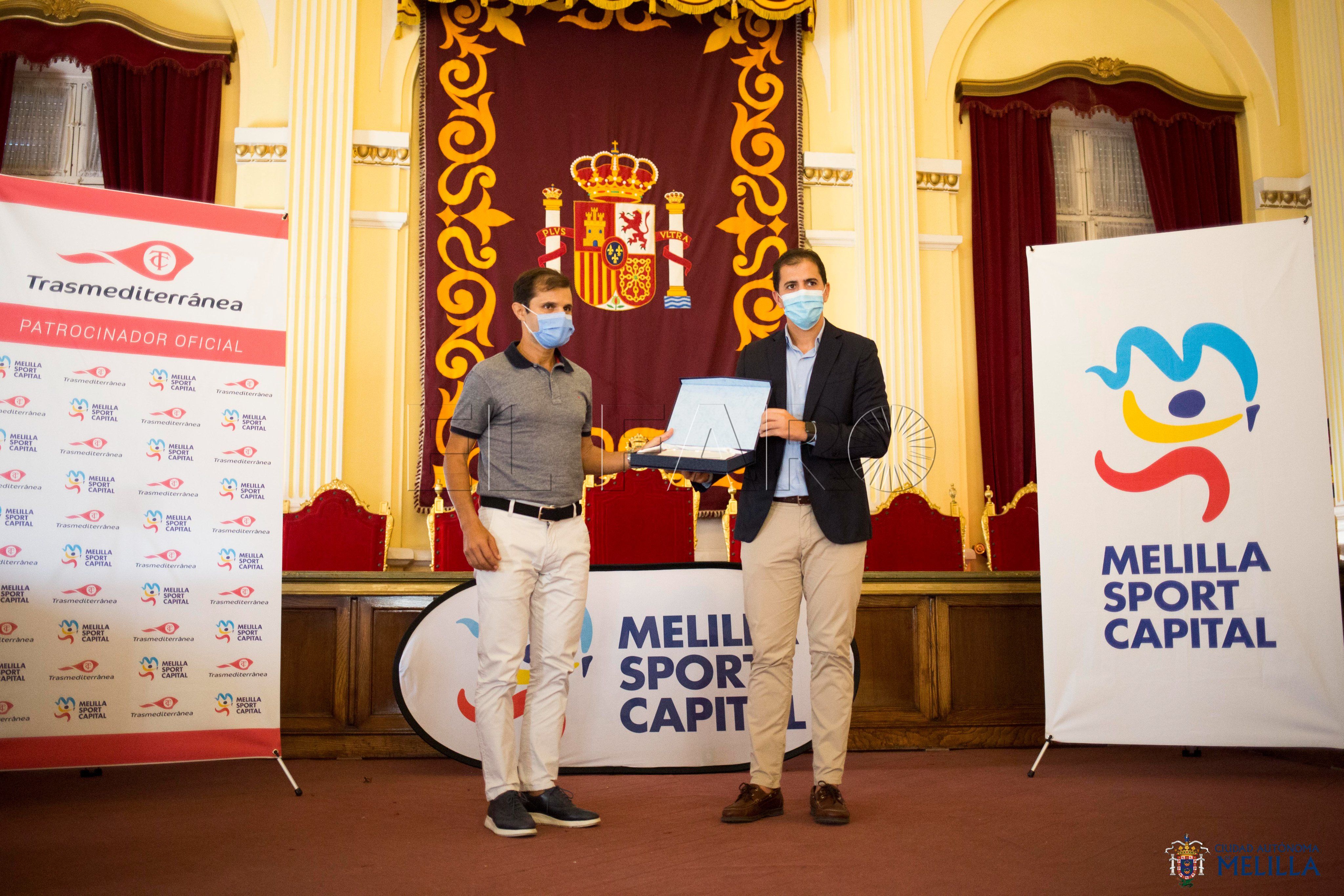 FBvFEYZWUAIRlk3 Omar Driss, todo un héroe para Melilla