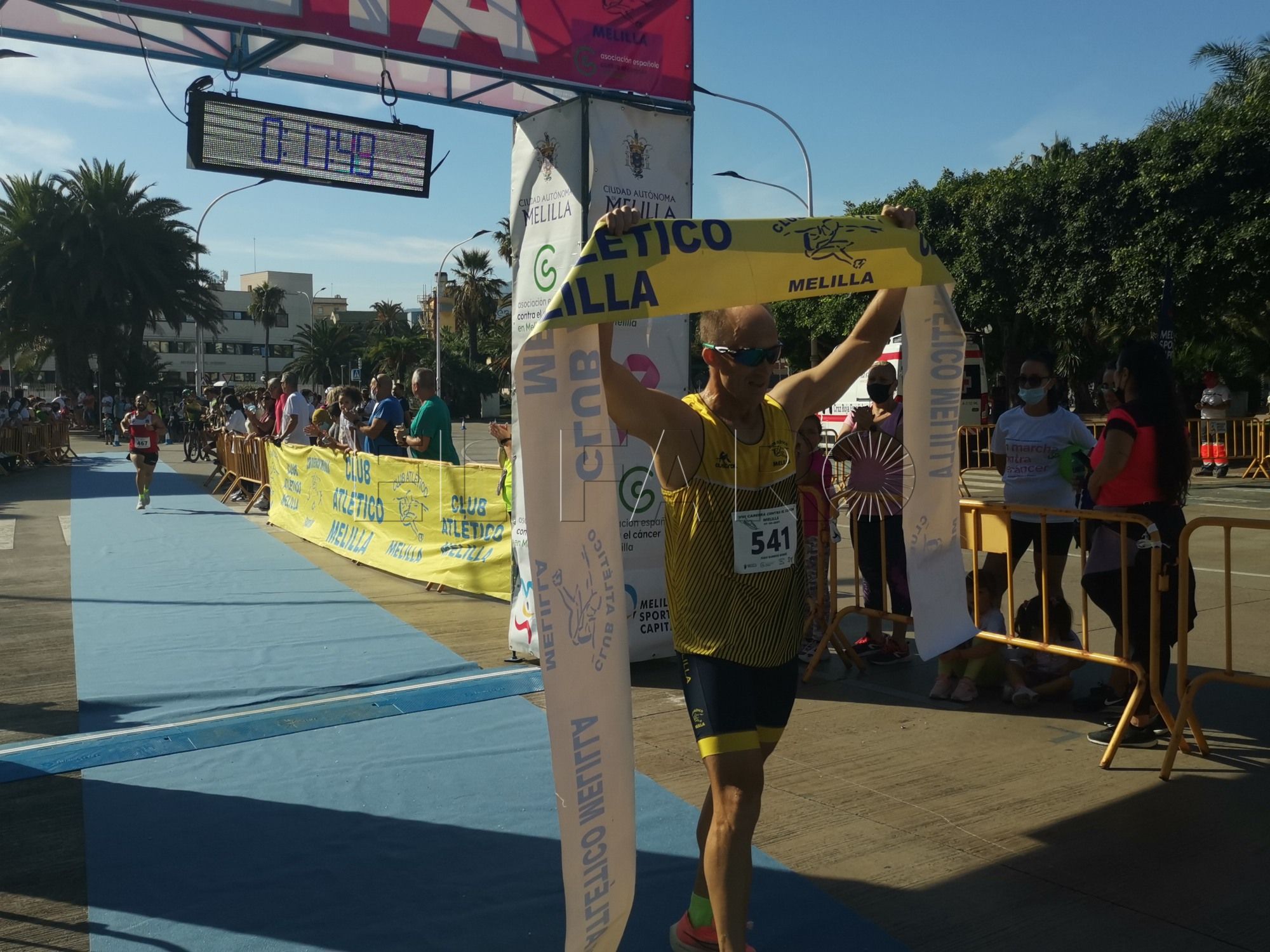 IMG 20211017 114435 resized 20211017 121656787 Juan Barrios y Neriman Moha se alzan con el triunfo en la VIII Carrera Contra el Cáncer de Melilla