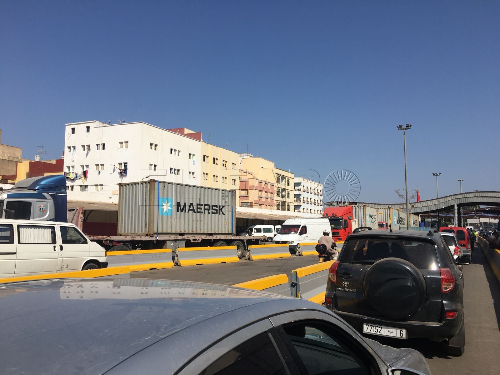 camiones atrapados frontera melilla La patronal de Melilla condiciona los visados en frontera a reabrir la Aduana de Beni Enzar
