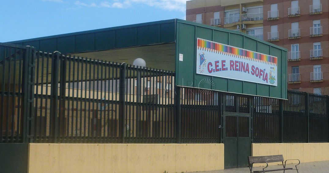 colegio reina sofia fampa Educación contratará de emergencia a 10 cuidadores y 5 fisioterapeutas para el Reina Sofía