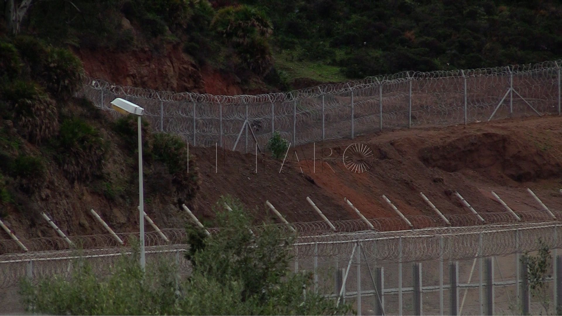 retirada concertinas 26 AEGC acusa a Gobierno de dejar desprotegidos a los agentes en la valla de Melilla