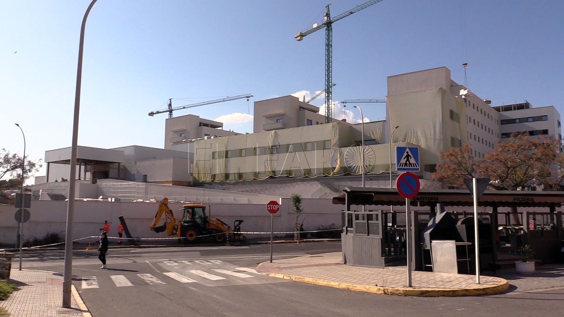 1 6 Sanidad dice que el hospital Universitario de Melilla tiene un 65% de avance y mantiene el fin de la obra para 2022