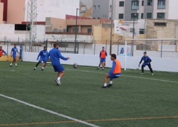 23D 8 1 El Hércules CF de Alicante, entre ceja y ceja de los azulinos
