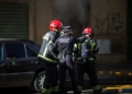 Bomberos incencio Policía Local 1 Desalojo vecinal por un incendio en la calle General Astilleros de Melilla