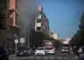 Bomberos incencio Policía Local 5 Desalojo vecinal por un incendio en la calle General Astilleros de Melilla