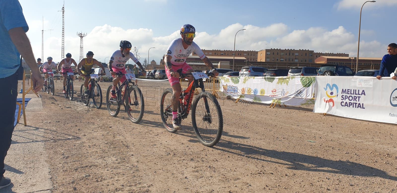 IMG 20211113 WA0046 Eduardo Calderay triunfa en el Duatlón Cros Melilla Triatlón