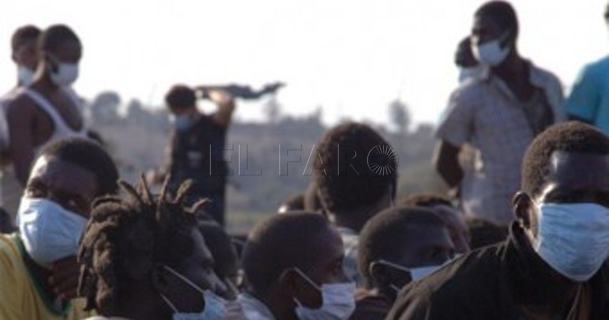 Malienses en una imagen de archivo de la OIM La ruta migratoria terrestre del Sahel se cobra 115 muertos este año