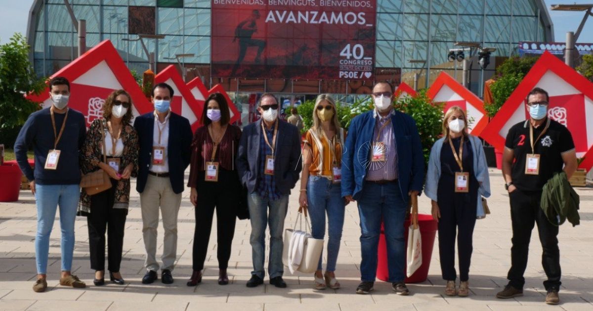 Mohand y Gloria Rojas en el 40 Congreso del PSOE ¿Mohand no vale para consejero, pero sí vale para diputado del PSOE?