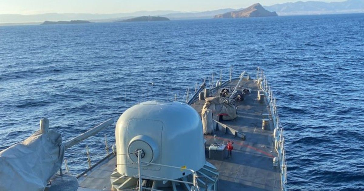 La Armada española patrulla en las cercanías de las Islas Chafarinas