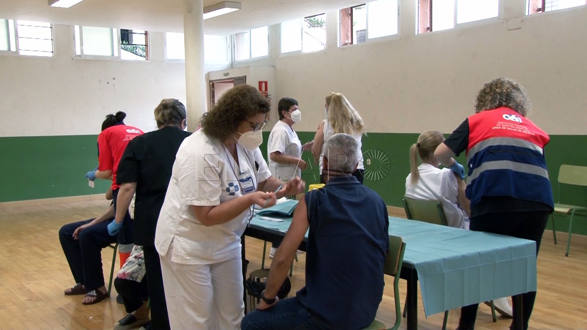 Vacunacion1 Enfermeros de Melilla ‘emigran’ a Andalucía a opositar