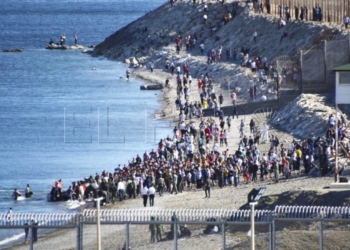 entrada masiva inmigrantes nado tarajal 750x500 Más de 3.600 marroquíes se marchan voluntariamente de Ceuta hacia su país desde junio