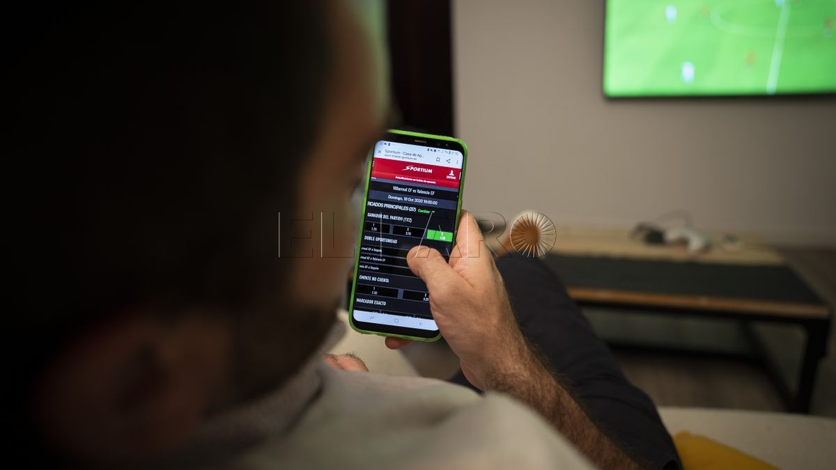 juego online efe Los nacionalistas piden eliminar las ventajas fiscales al juego telemático en Melilla