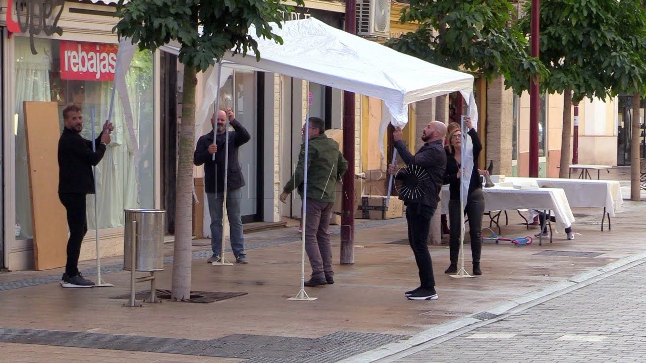 la lluvia da tregua a la feria outlet de melilla comienzan a montar los puestos La lluvia da tregua a la Feria Outlet de Melilla: Comienzan a montar los puestos