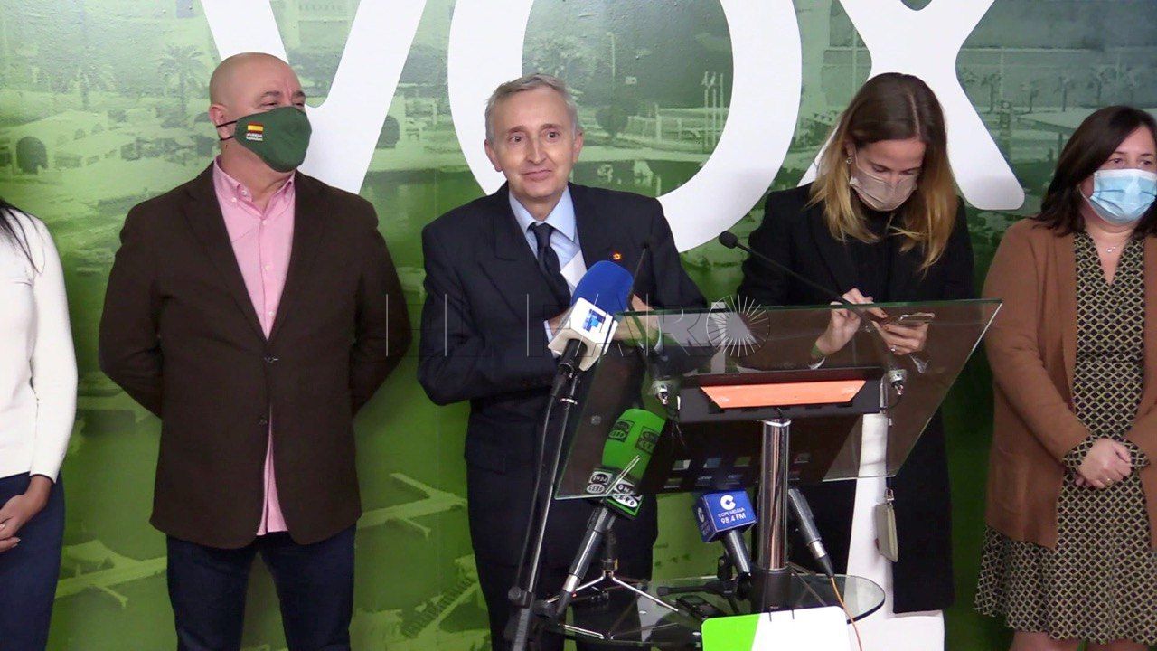 tasende vox melilla Moh defiende el cese de Tasende por valerse de su condición de funcionario para fines partidistas