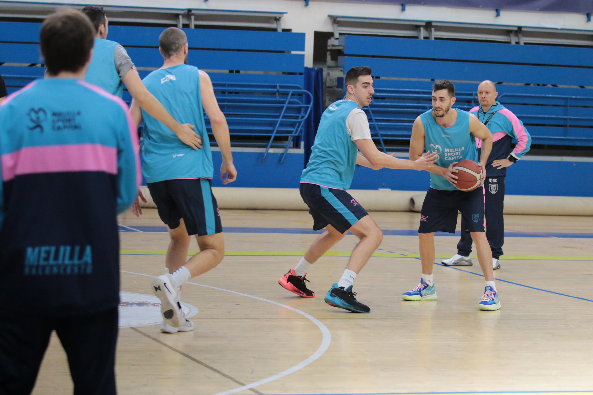 El Decano continúa entrenando pese a no jugar hasta enero