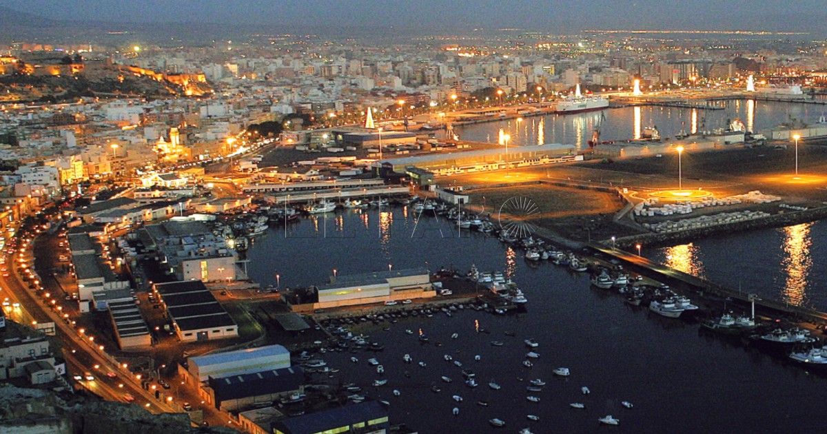 Ghazaout Exteriores no suelta prenda sobre la línea Melilla-Argelia