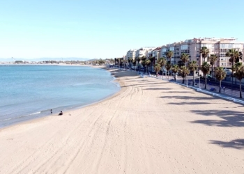 Melilla playa Más de 150 expertos del turismo y los viajes participan en encuentro virtual sobre Melilla