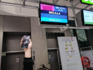 WhatsApp Image 2021 12 27 at 19.51.25 1 Decenas de melillenses pasan cinco horas atrapados en el aeropuerto de Málaga