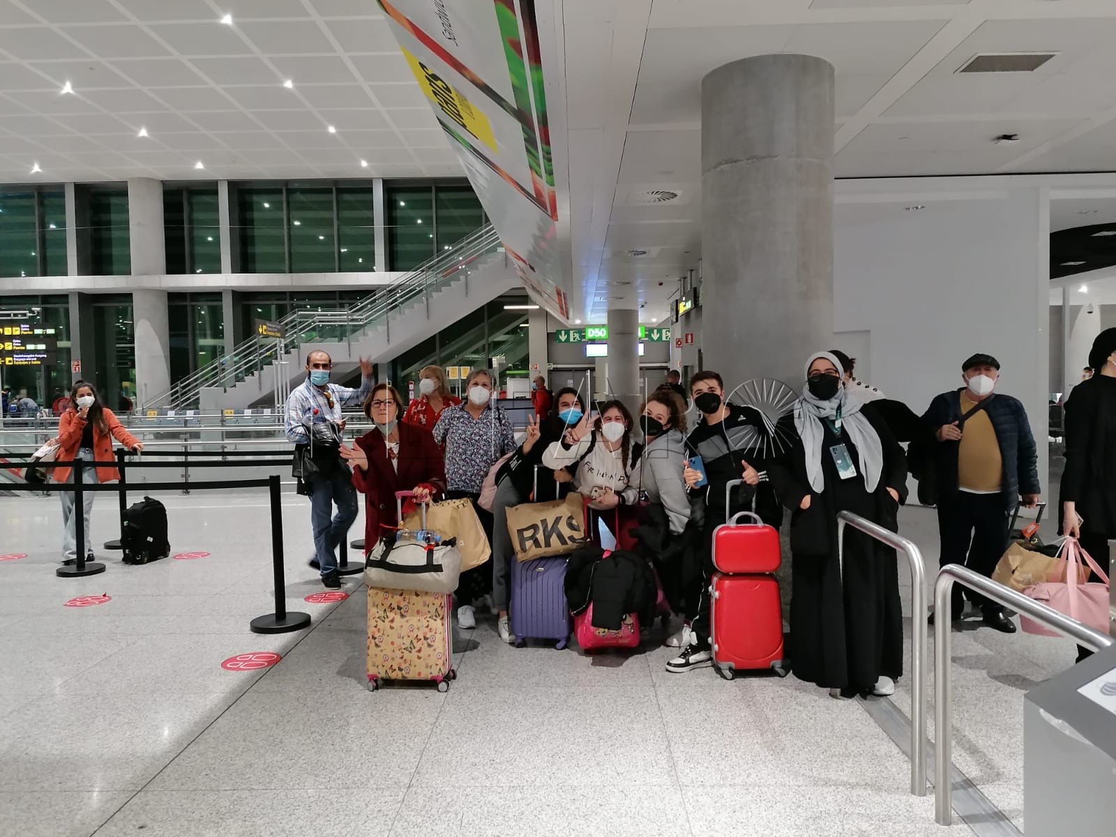 WhatsApp Image 2021 12 27 at 19.51.26 1 Decenas de melillenses pasan cinco horas atrapados en el aeropuerto de Málaga