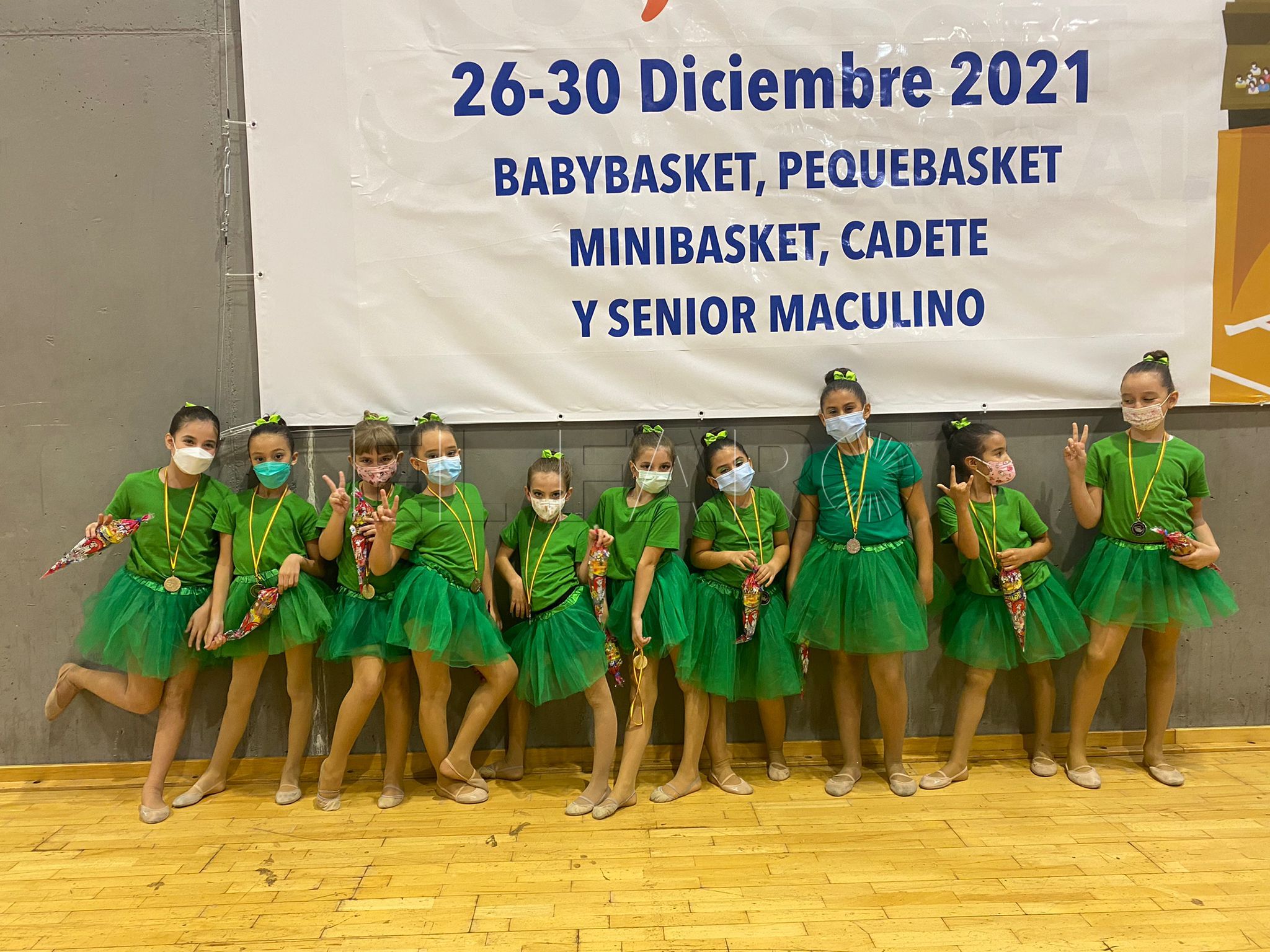 alevin esc El Festival de Navidad cierra un año difícil en la gimnasia