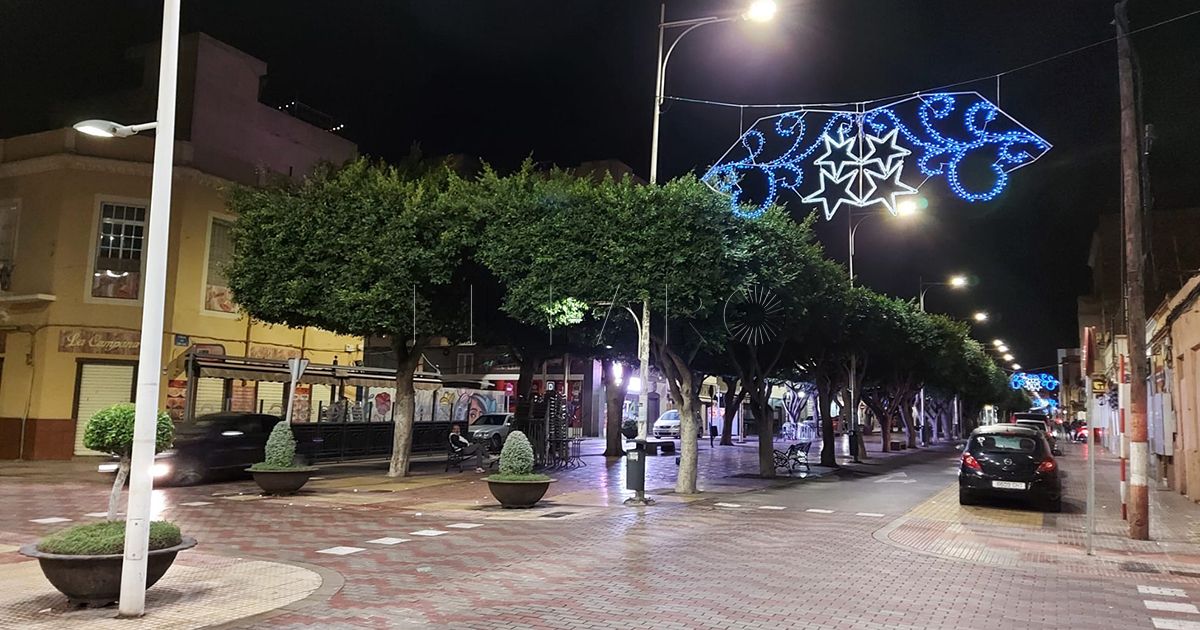 luces navidad la legion melilla 1 Navidad 'a medias' para la calle La Legión en Melilla