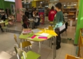 taller marionetas biblioteca 13 Marionetas navideñas en la Biblioteca, un momento de creatividad para los peques
