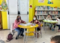 taller marionetas biblioteca 14 Marionetas navideñas en la Biblioteca, un momento de creatividad para los peques