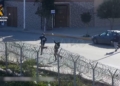 volteo drogas melilla editada.00 01 14 19.Imagen fija003 2 Detenidas seis personas en un mes por lanzar paquetes de droga por la valla de Melilla
