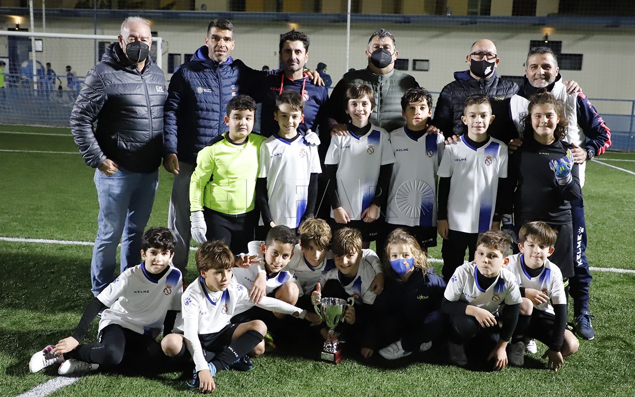 La Peña Real Madrid se lleva el título en benjamín en los penaltis