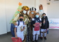 24D 17 Los Reyes Magos visitan la Escuela de la Federación Melillense de Fútbol