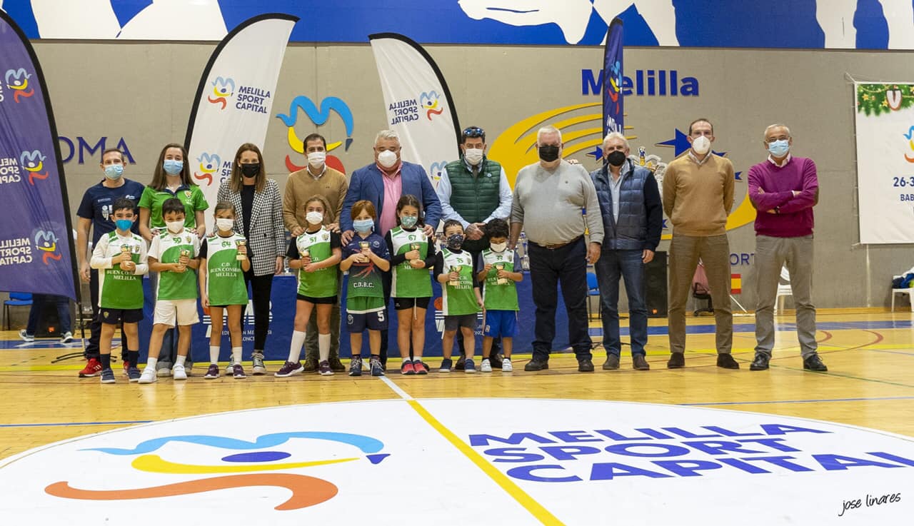 Entrega de trofeos del V Torneo de Navidad de Baloncesto
