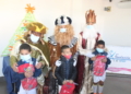 25D 14 Los Reyes Magos visitan la Escuela de la Federación Melillense de Fútbol