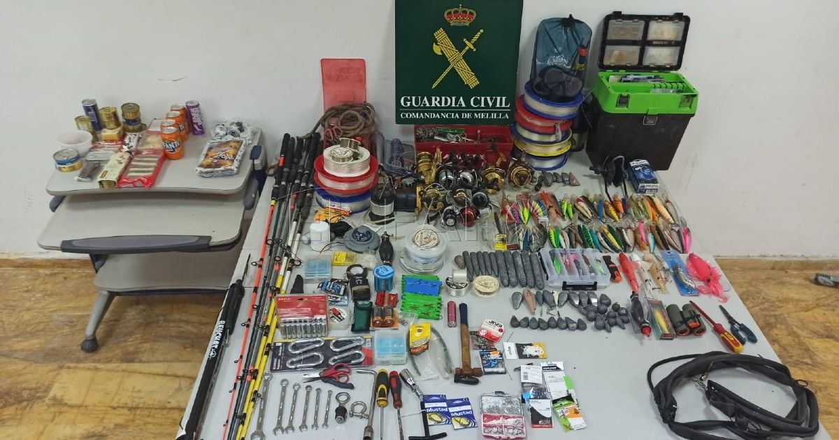 8 1 La Guardia Civil detiene a dos jóvenes acusados de numerosos robos en Puerto Noray