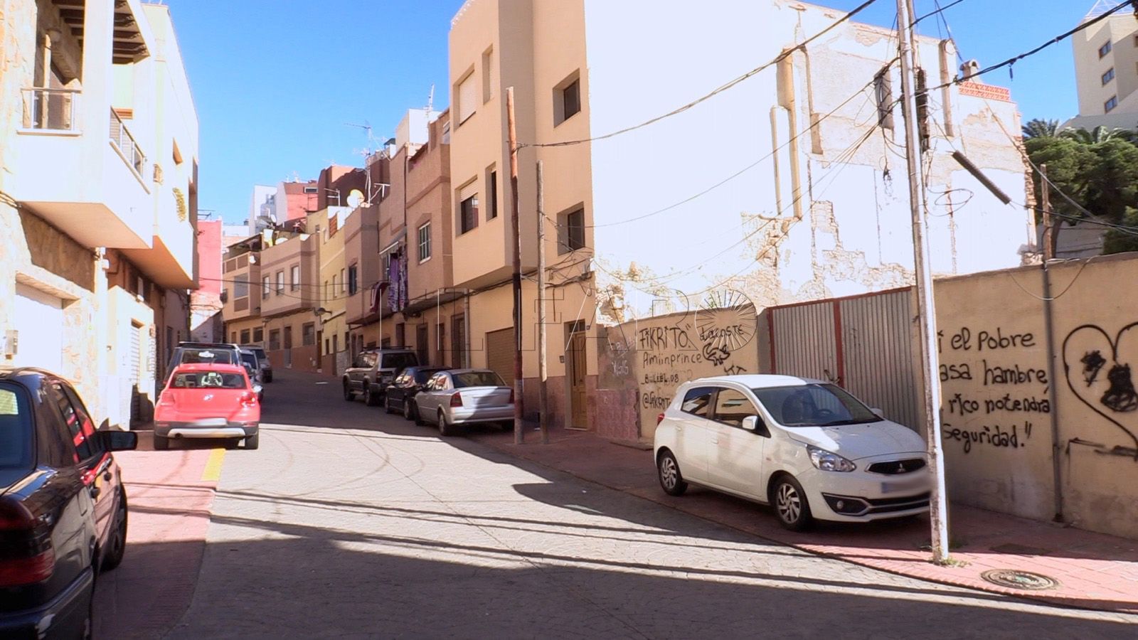 Ataque seco Vecinos de Ataque Seco echan en falta contenedores, tiendas de barrio y aparcamientos