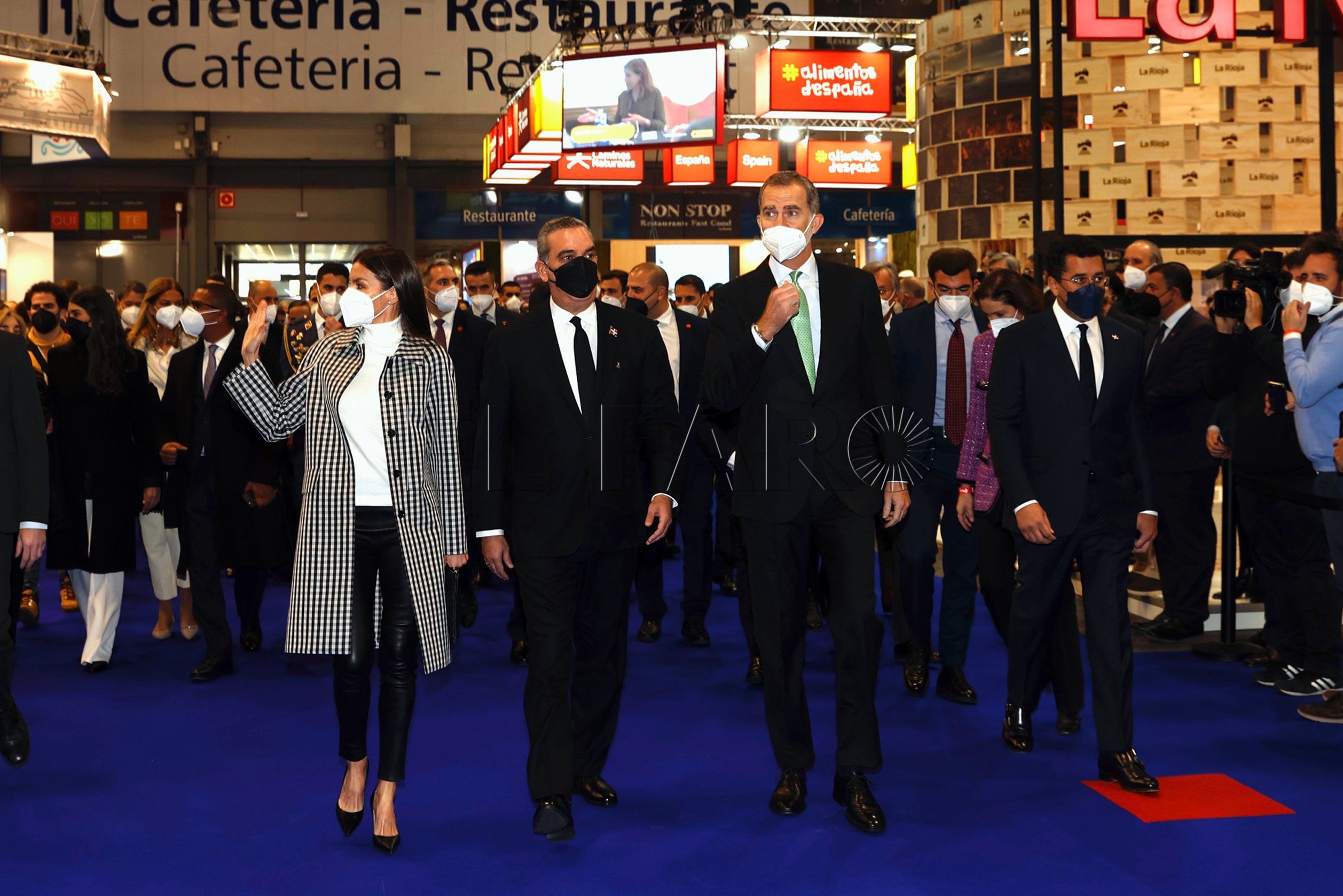 FJdyoggXEAkPtDE Los reyes visitan el expositor de Marruecos en la inauguración de Fitur