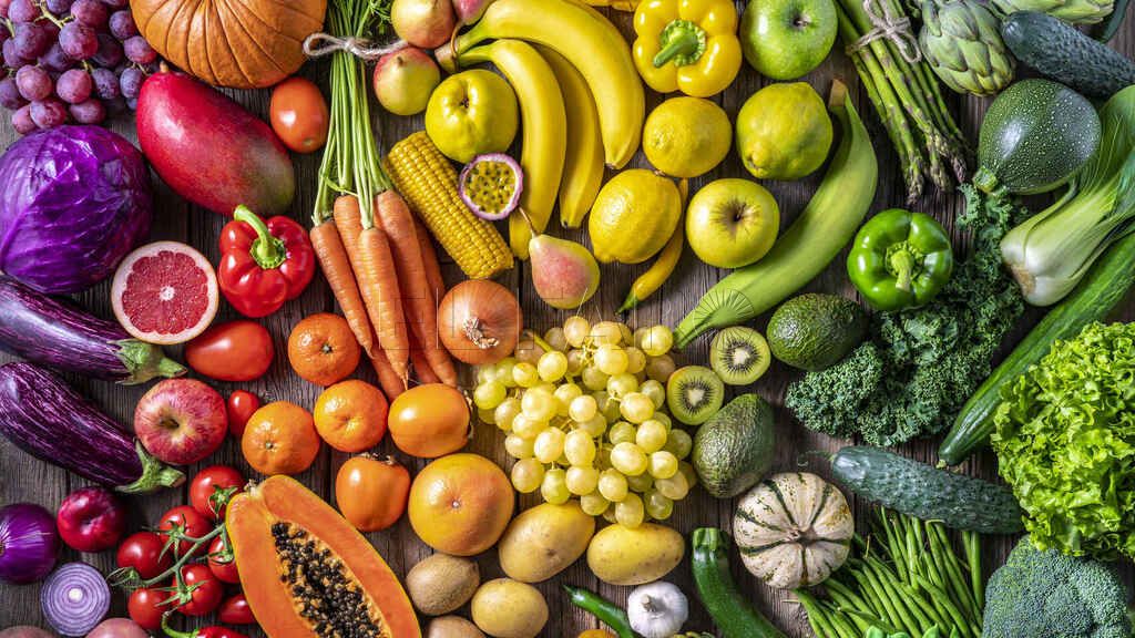 Frutas y verduas Una dieta personalizada y ejercicio físico, clave tras las comidas navideñas