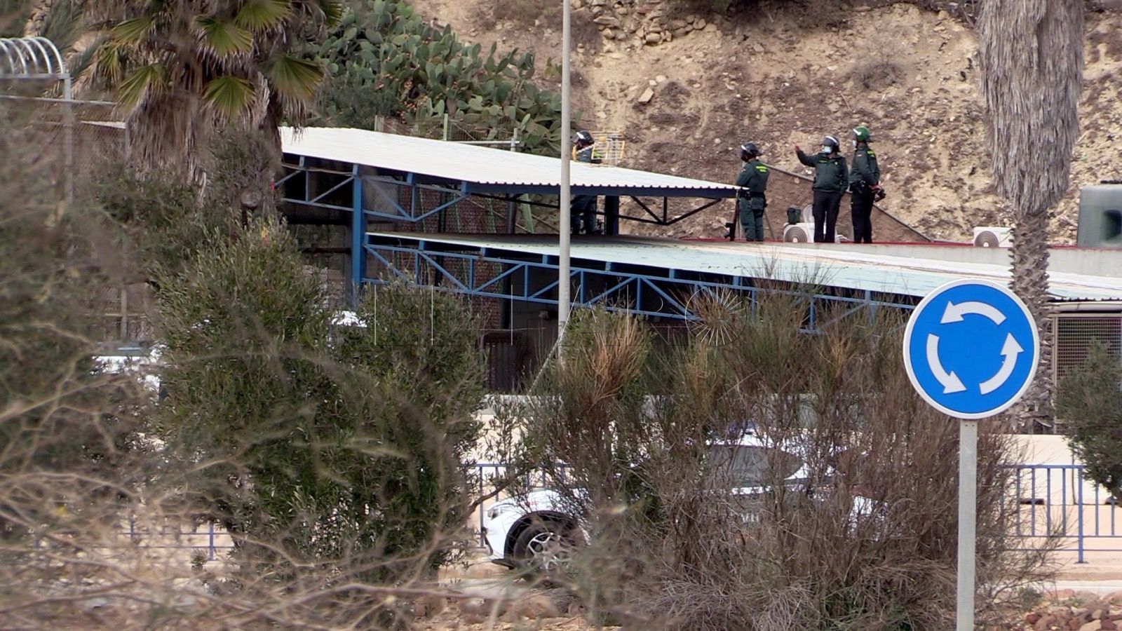 Guardia Civil en Mariguari Amplio despliegue de la Guardia Civil en Mariguari tras un salto fallido