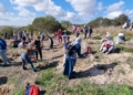 Más de 300 personas participan en la plantación de Guelaya