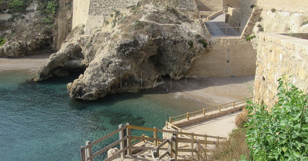 ab390d1b 2a63 4ee5 8b0d eb80536c7e03 Llegan 19 inmigrantes a la playa de la Alcazaba en Melilla abordo de una patera