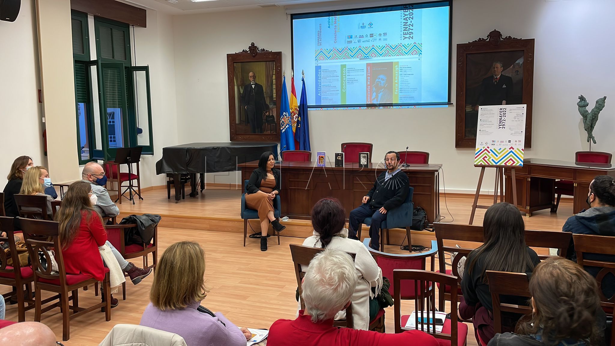 encuentro laila karrouch y mohamed hammu Laila Karrouch y Mohamed M. Hammú charlan sobre la literatura amazigh en Melilla
