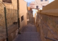 escaleras Vecinos de Ataque Seco echan en falta contenedores, tiendas de barrio y aparcamientos