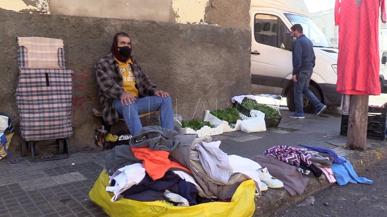 la crisis economica empuja a muchos melillenses a la venta ambulante La crisis económica empuja a melillenses a la venta ambulante