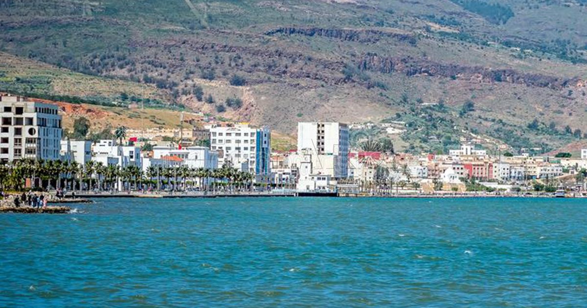 nador Rescatan a 22 migrantes en una patera frente a las costas de Nador