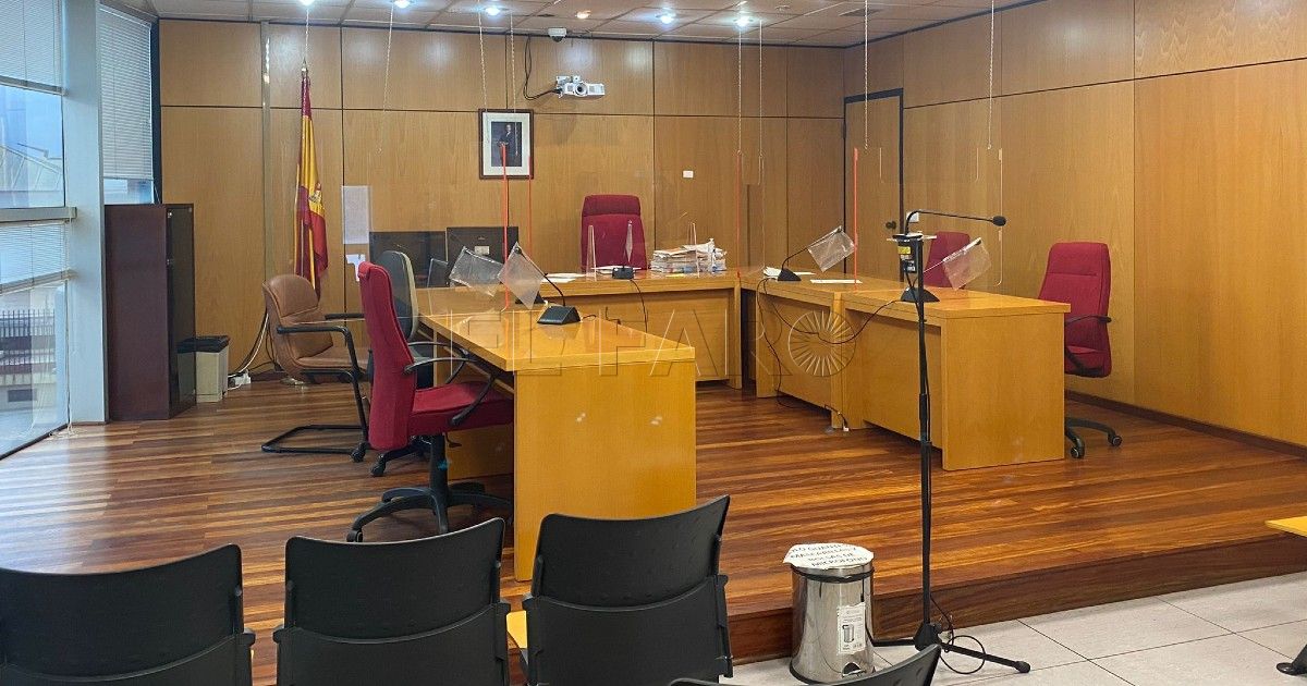 sala de vistas en una imagen de archivo Cuatro años y medio de cárcel para un hombre que atacó a su vecino en Melilla con un cortacañas