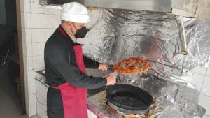 2 2 Churrería El Mantelete: Más de 20 años esperando un local prometido tras la reubicación