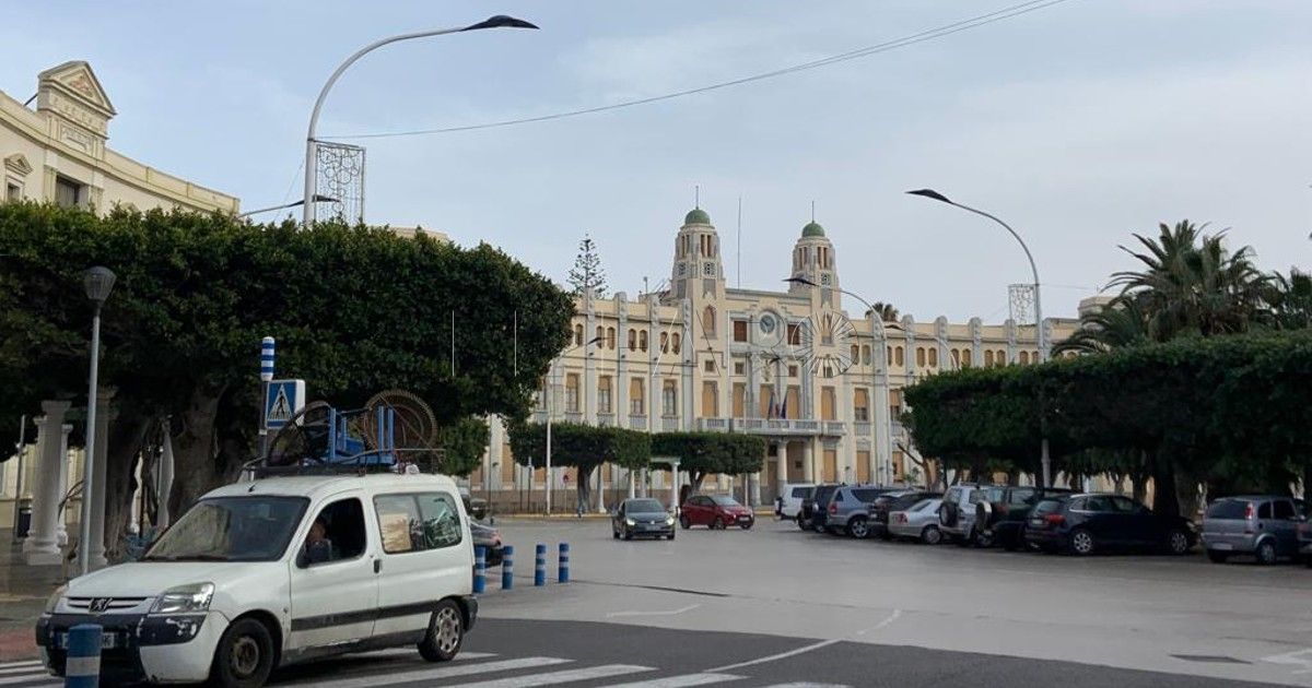 Asamblea de Melilla El Consejo de Estado critica "la desidia" de la Administración en el caso de la grúa en Melilla