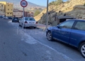 FKmcgVTXwAEAIyW Una señal de tráfico invade los aparcamientos en la calle Vía Láctea