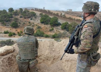 MOT 1 La valla de Melilla, vigilada por las Fuerzas Armadas